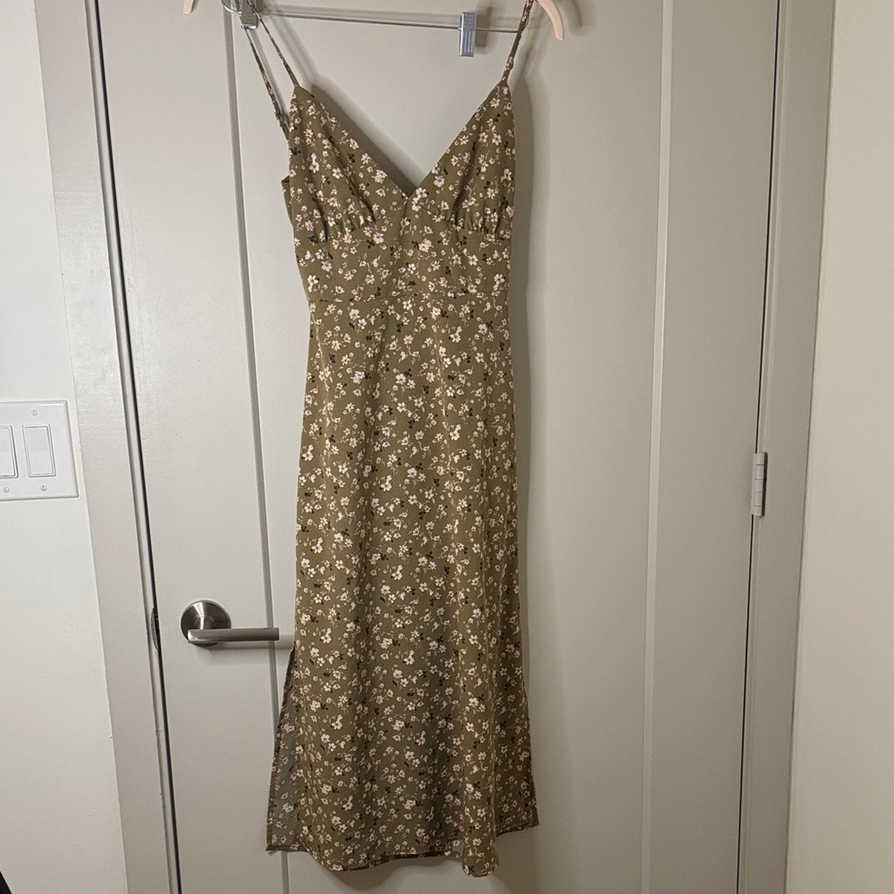Forever 21 Khaki Floral Midi Dress